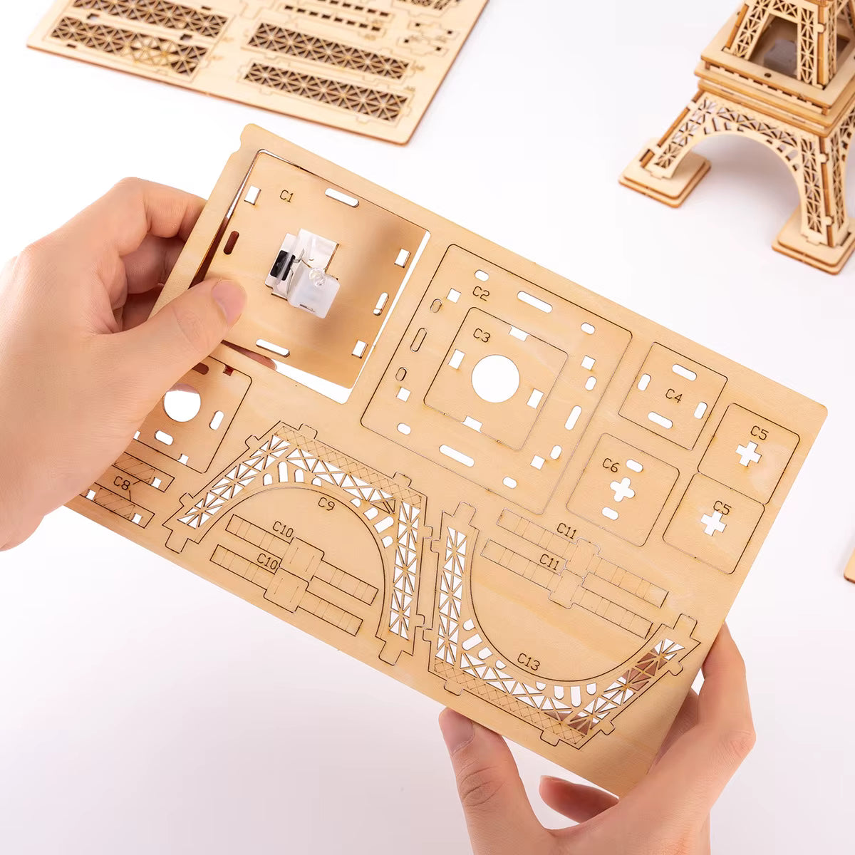 Petite Tour Eiffel - puzzle 3d en bois