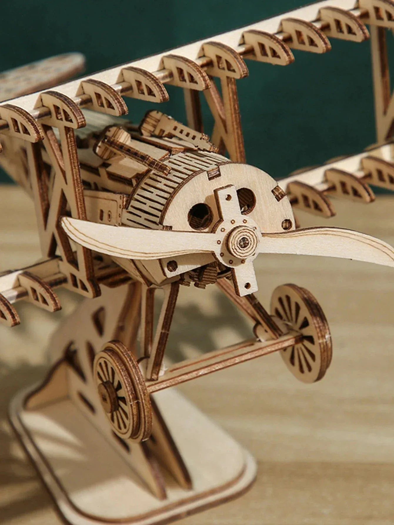 Maquette Bois Avion : Découvrez nos offres exclusives et survolez l'ordinaire !