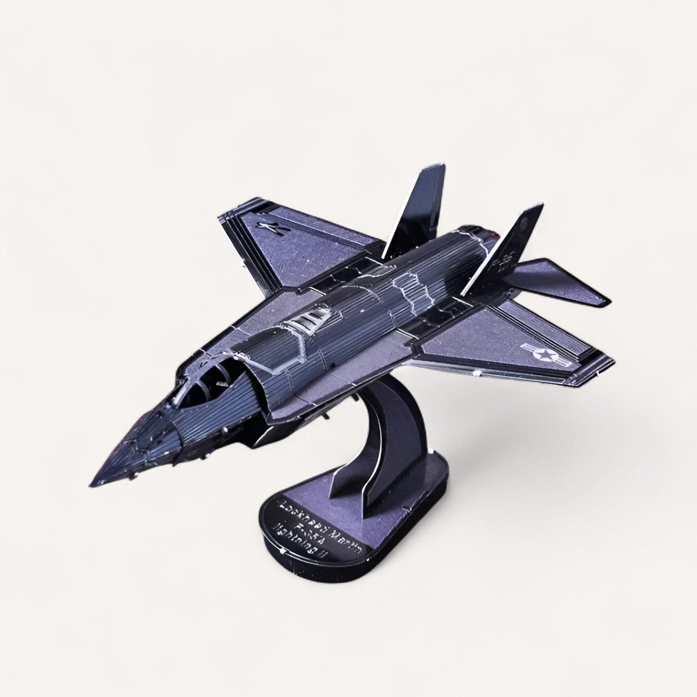 Maquette Avion De Chasse Noir – Découvrez Des Modèles Exclusifs À Collectionner