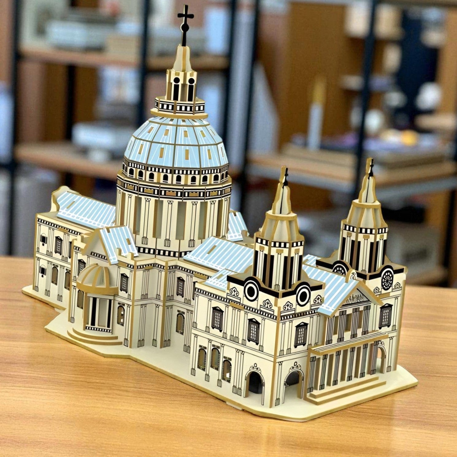 Maquette Cathédrale : Découvrez l'Art Miniature d'Exception