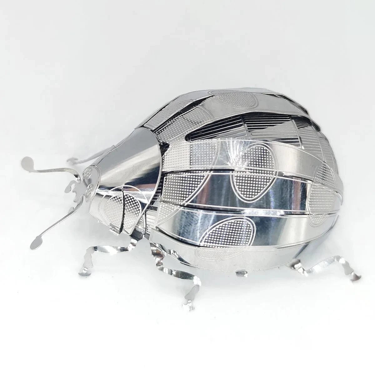 Puzzle 3d Coccinelle : Une Maquette Métallique Élégante et Originale